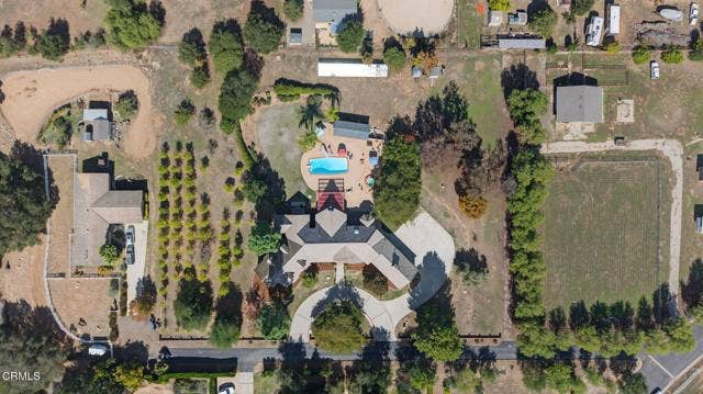 102-web-or-mls-UpmarketMedia-1125Spr-aer