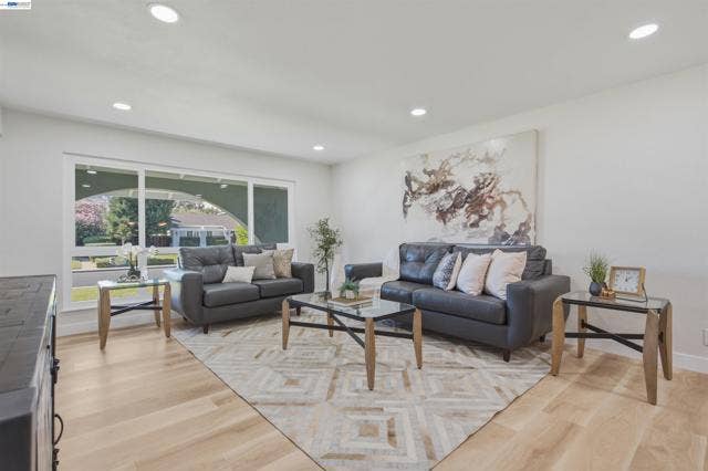 92 Dubost Ct, Danville, CA 94526