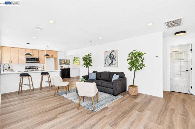 444 Amaral Cir, Pleasanton, CA 94566