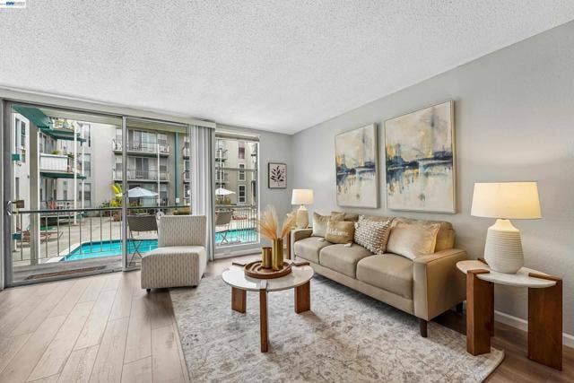 811 York St, #136, Oakland, CA 94610