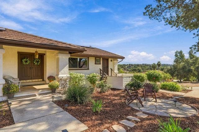 590 Elm Tree LN, Fallbrook, CA 92028 590 Elm Tree LN, Fallbrook, CA 92028