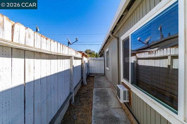 41 Canal Dr, Bay Point, CA 94565