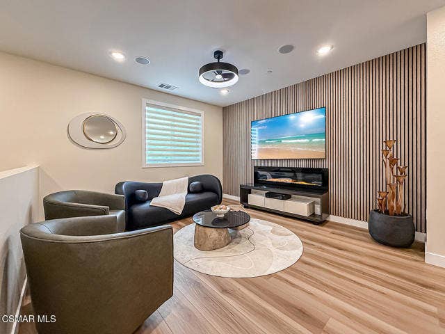 bLiving Kitchen and Dining2