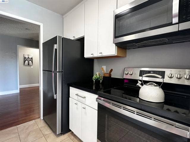 6 Commodore Drive, #C337, Emeryville, CA 94608 6 Commodore Drive, #C337, Emeryville, CA 94608