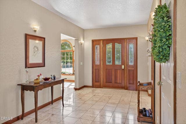 10-web-or-mls-UpmarketMedia-1125Spr-044