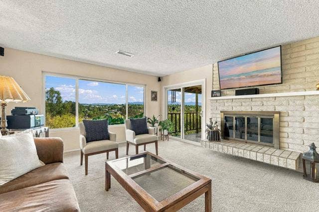 590 Elm Tree LN, Fallbrook, CA 92028 590 Elm Tree LN, Fallbrook, CA 92028