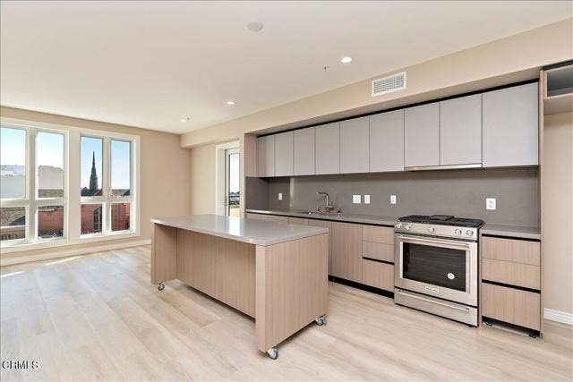 39 S Los Robles AVE, #6006, Pasadena, CA 91101 07-RIL_1289