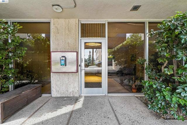 811 York St, #136, Oakland, CA 94610