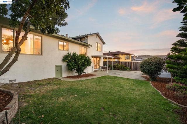 3636 Arcadian Dr, Castro Valley, CA 94546