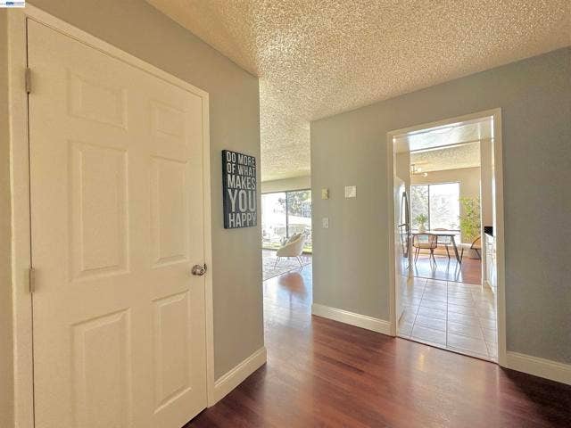 6 Commodore Drive, #C337, Emeryville, CA 94608 6 Commodore Drive, #C337, Emeryville, CA 94608