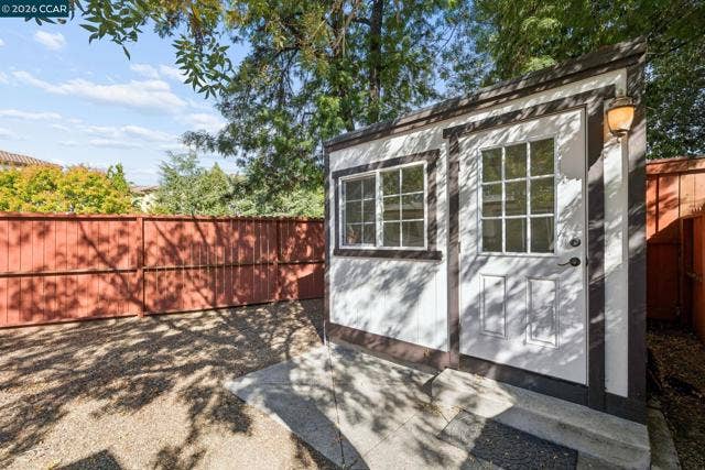 2759 Warner Ln, Pleasant Hill, CA 94523