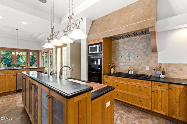 402 S Montgomery ST, Ojai, CA 93023 photo_online_024