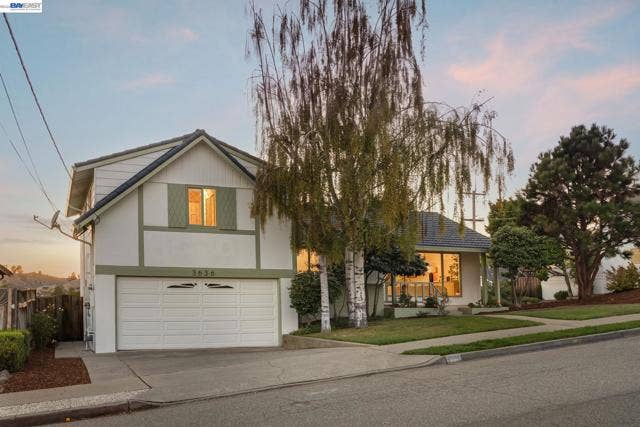 3636 Arcadian Dr, Castro Valley, CA 94546