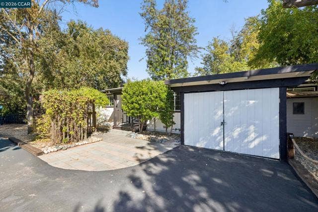 2759 Warner Ln, Pleasant Hill, CA 94523