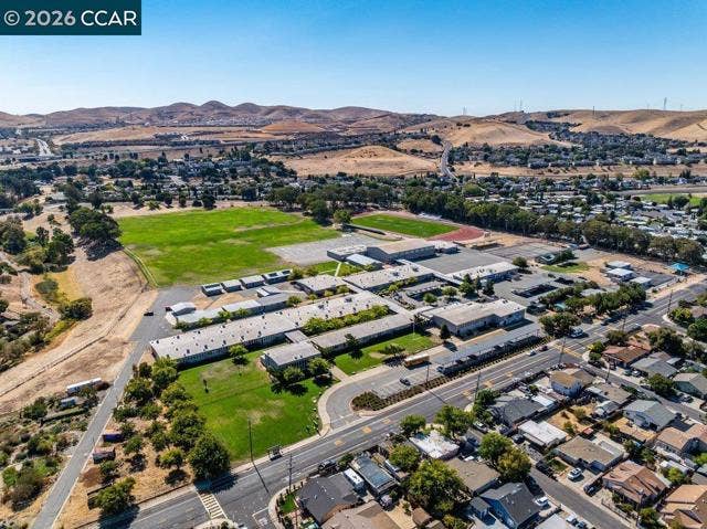 41 Canal Dr, Bay Point, CA 94565
