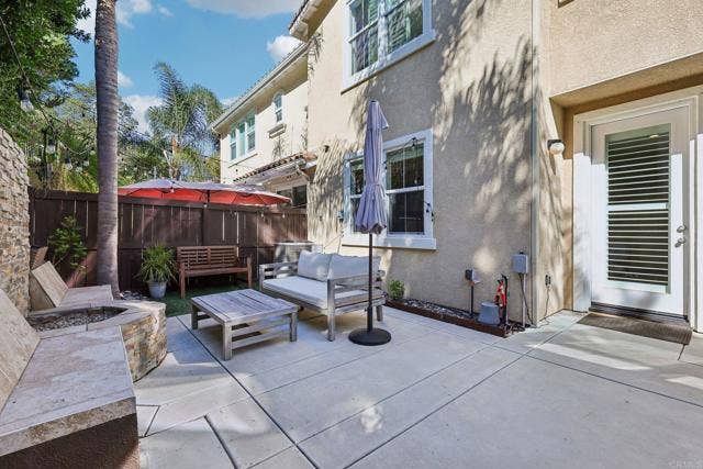 6977 Brass Pl, Carlsbad, CA 92009