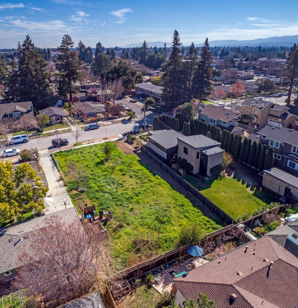 Property photo for 694 Pettis Avenue, Mountain View, CA