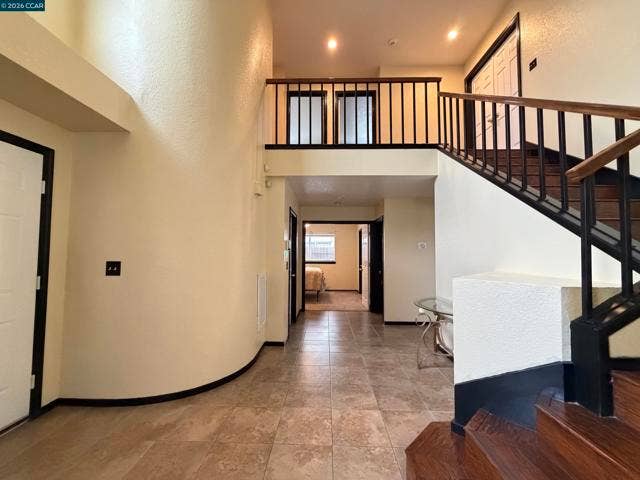 8800 Crusheen Way, Sacramento, CA 95828 8800 Crusheen Way, Sacramento, CA 95828