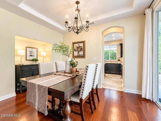 Elegant Traditional Dining Room with Kit