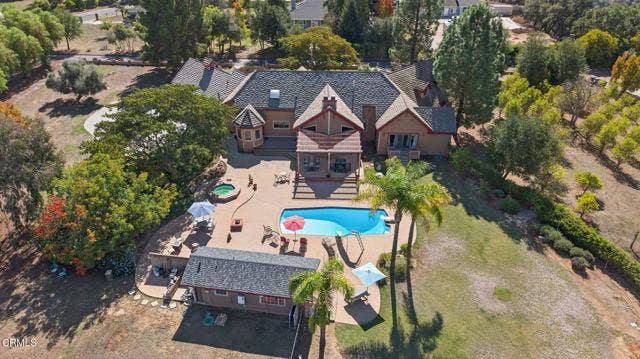 111-web-or-mls-UpmarketMedia-1125Spr-aer