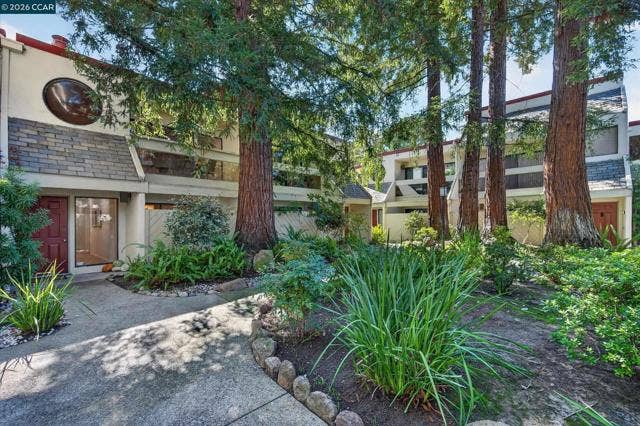 190 Cleaveland Rd, #16, Pleasant Hill, CA 94523