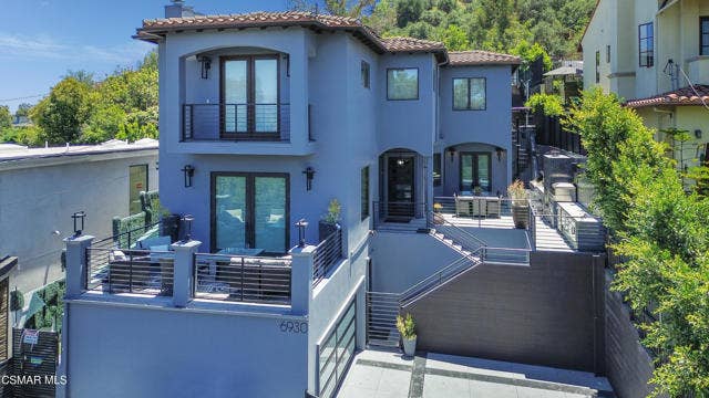 Property photo for 6930 Woodrow Wilson DR, Los Angeles, CA