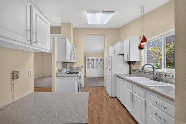3502 Amber LN, Oceanside, CA 92056