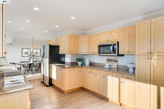 3636 Arcadian Dr, Castro Valley, CA 94546