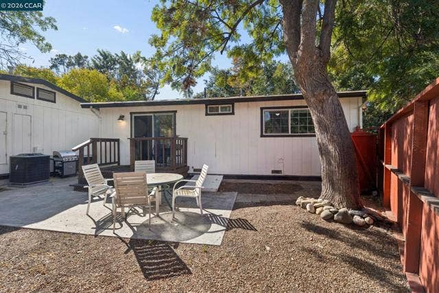 2759 Warner Ln, Pleasant Hill, CA 94523