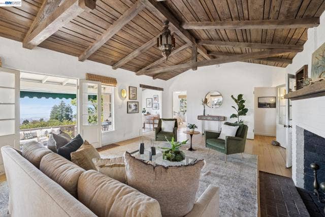 748 KEELER AVE, Berkeley, CA 94708 748 KEELER AVE, Berkeley, CA 94708
