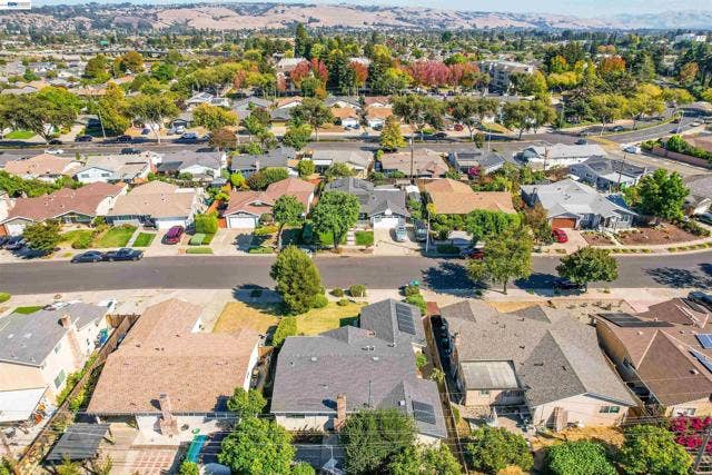 25825 Belhaven St, Hayward, CA 94545 25825 Belhaven St, Hayward, CA 94545