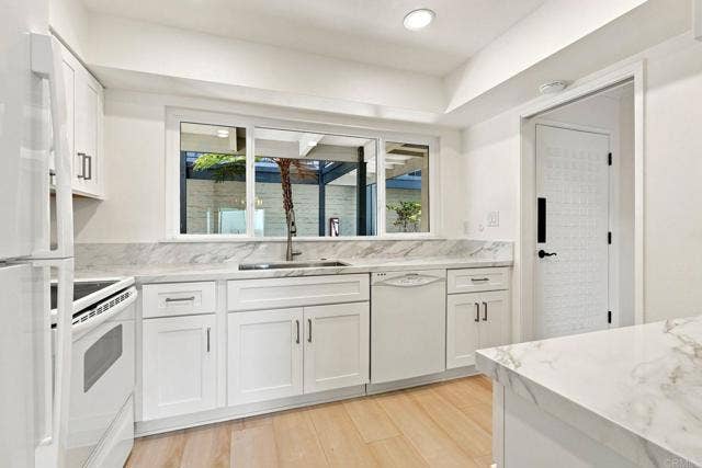 3612 Vista Bella, Oceanside, CA 92056 Kitchen
