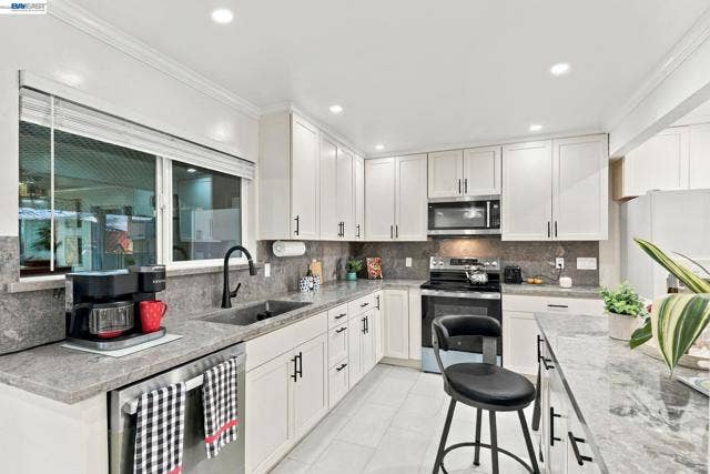 330 Ryegate Ct, San Jose, CA 95133 330 Ryegate Ct, San Jose, CA 95133