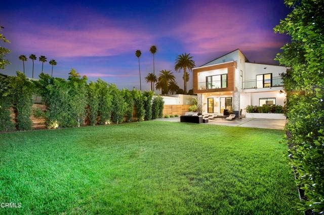 Property photo for 244 S Gramercy PL, Los Angeles, CA