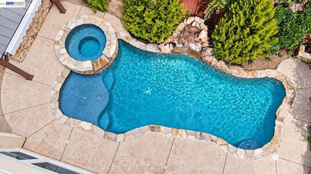 IN GROUND POOL AND SPA