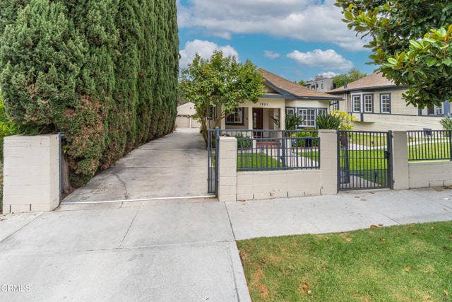 Property photo for 1621 Maltman AVE, Los Angeles, CA